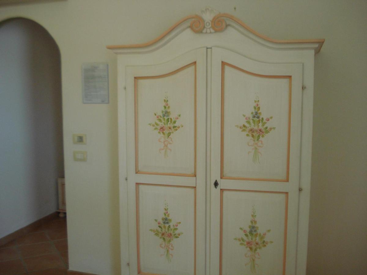 Hotel Valkarana Country Relais (Adults Only) Sant'Antonio di Gallura Dış mekan fotoğraf