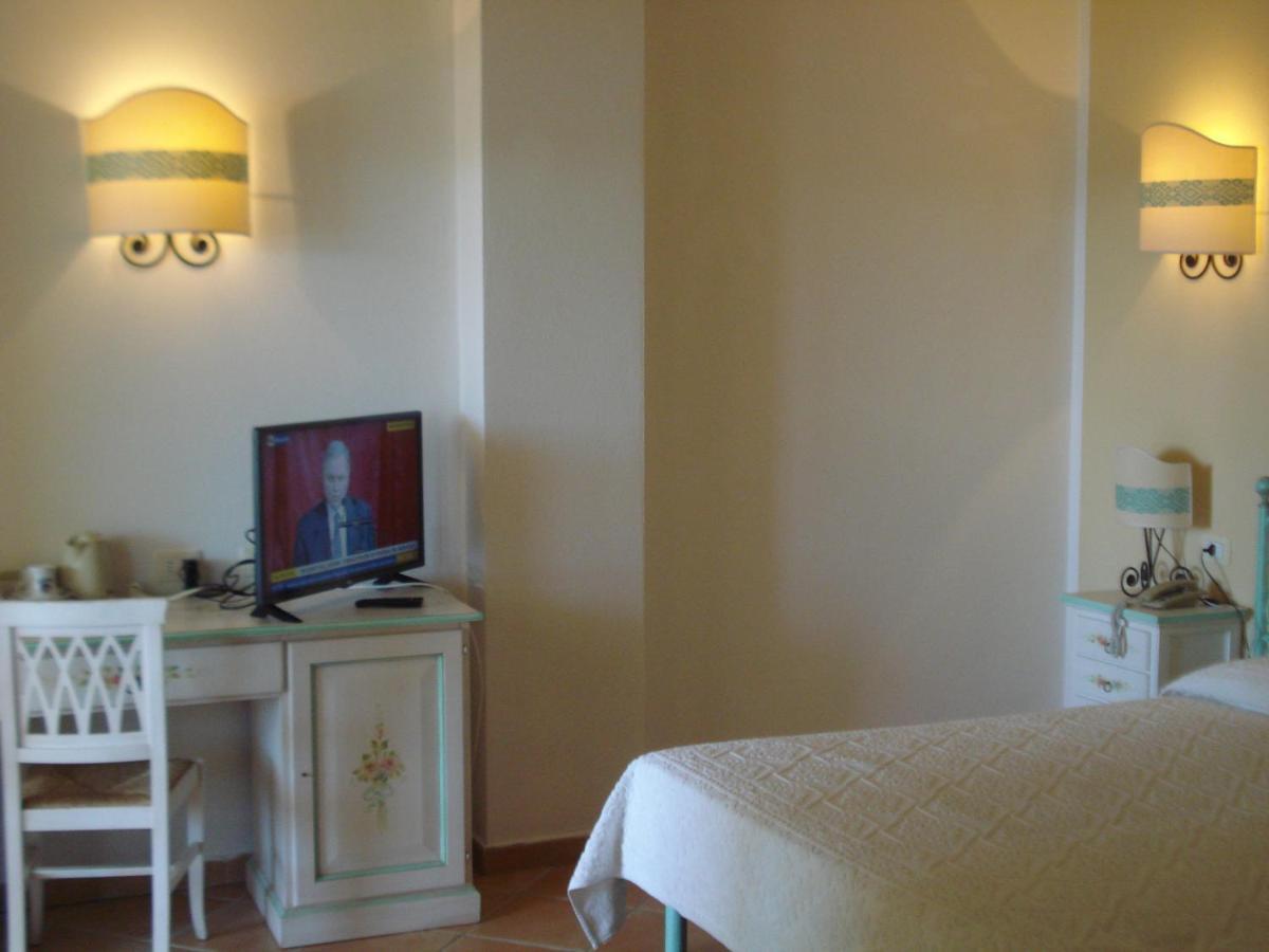 Hotel Valkarana Country Relais (Adults Only) Sant'Antonio di Gallura Dış mekan fotoğraf
