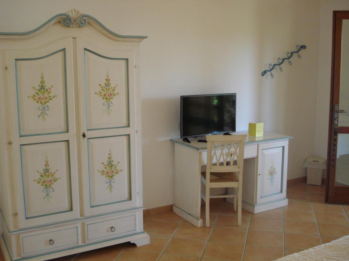 Hotel Valkarana Country Relais (Adults Only) Sant'Antonio di Gallura Dış mekan fotoğraf