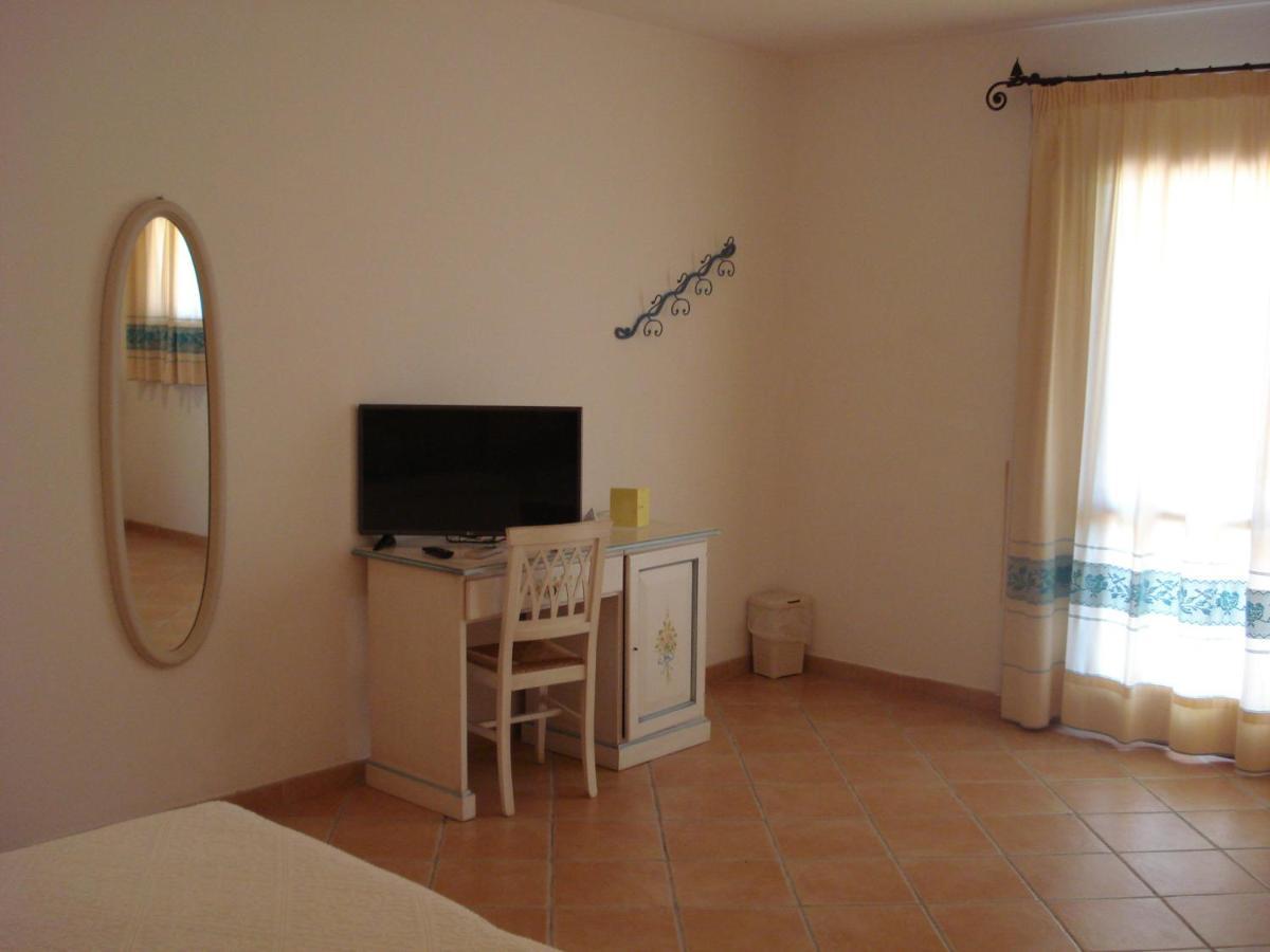 Hotel Valkarana Country Relais (Adults Only) Sant'Antonio di Gallura Dış mekan fotoğraf